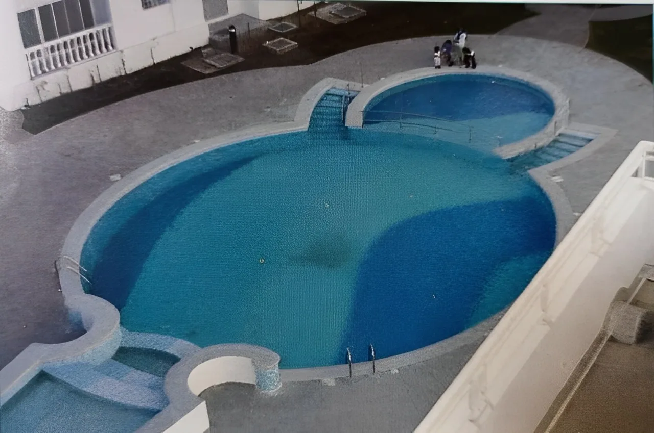 swimming pool